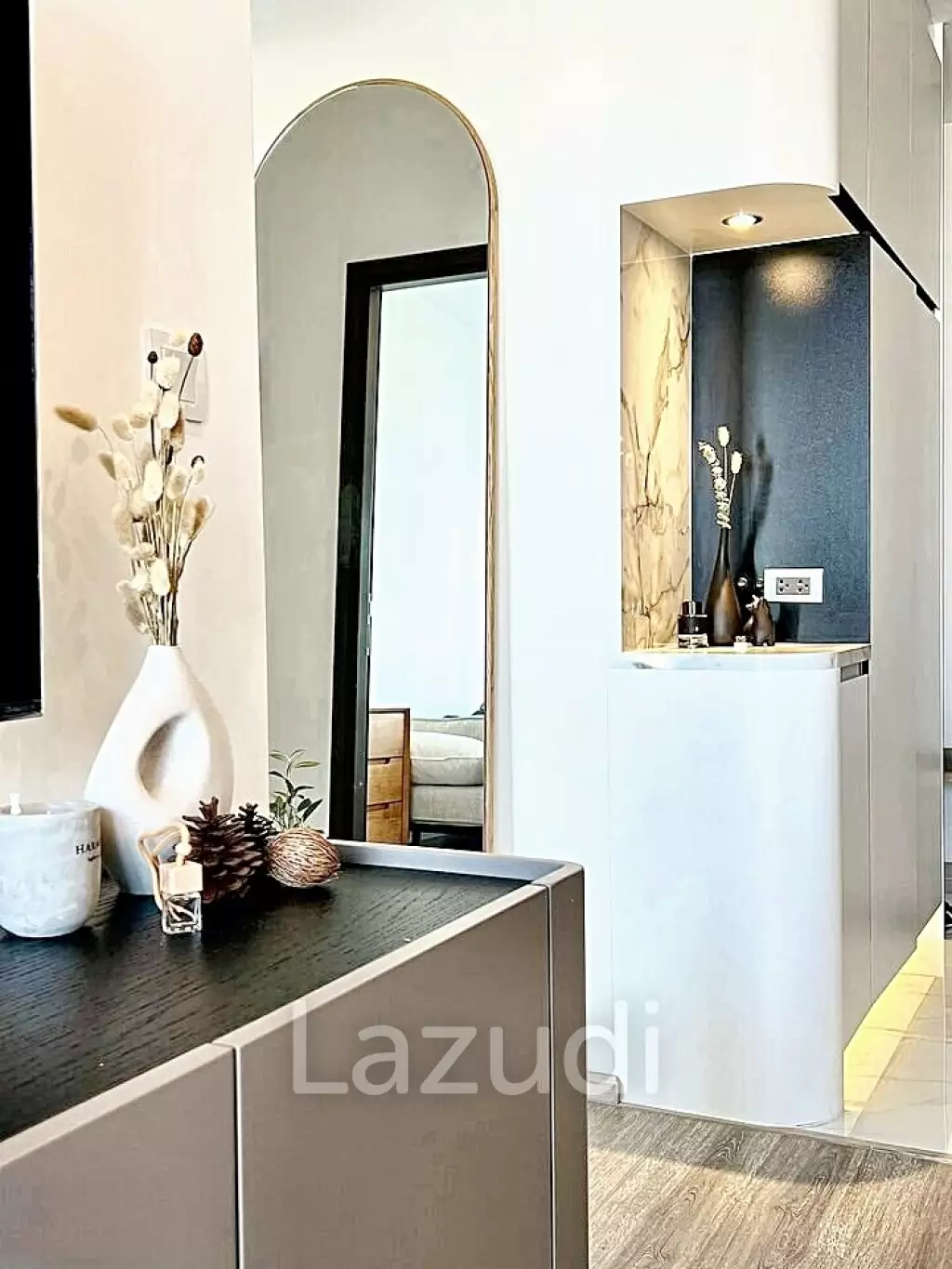 2 Bed 1 Bath 52 SQ.M IDEO Mobi Sukhumvit 66