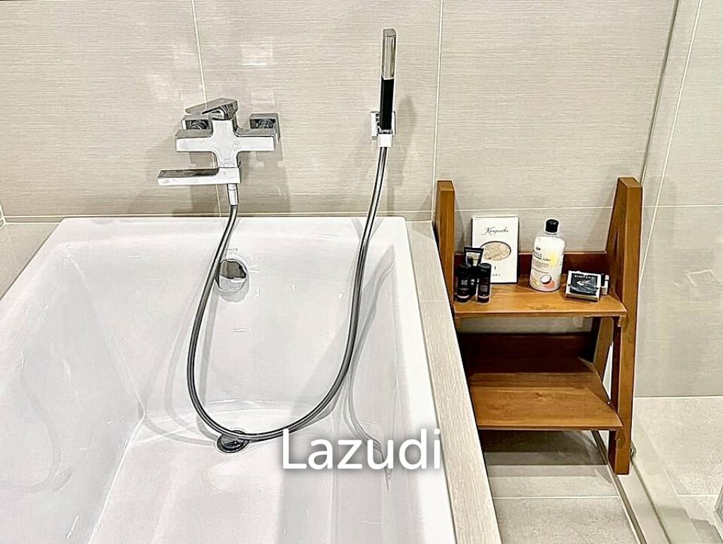 2 Bed 1 Bath 52 SQ.M IDEO Mobi Sukhumvit 66
