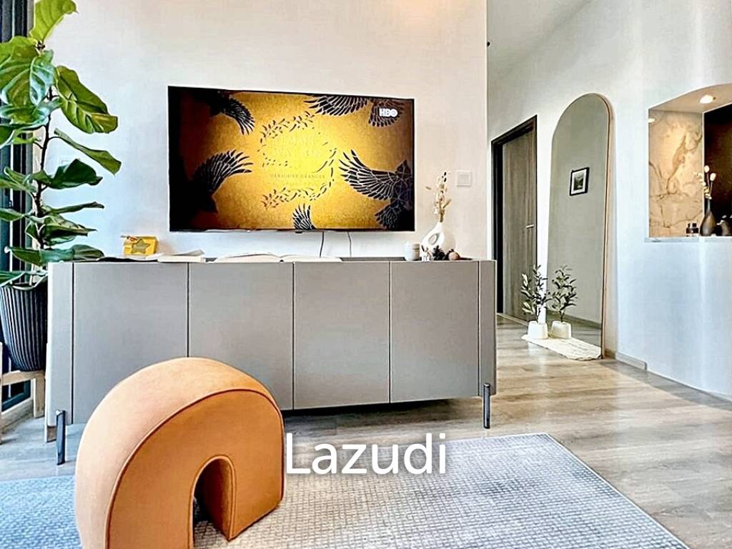 2 Bed 1 Bath 52 SQ.M IDEO Mobi Sukhumvit 66