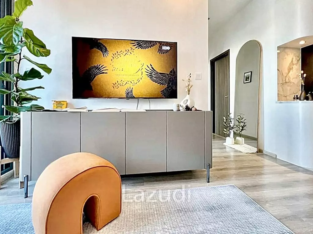 2 Bed 1 Bath 52 SQ.M IDEO Mobi Sukhumvit 66
