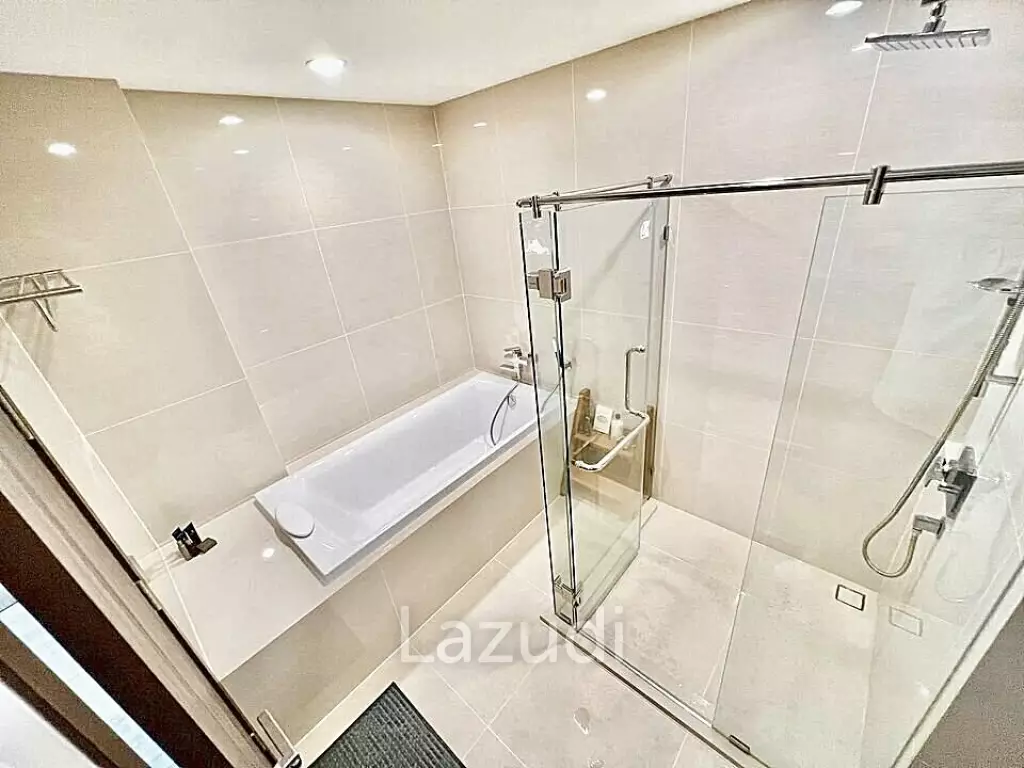 2 Bed 1 Bath 52 SQ.M IDEO Mobi Sukhumvit 66