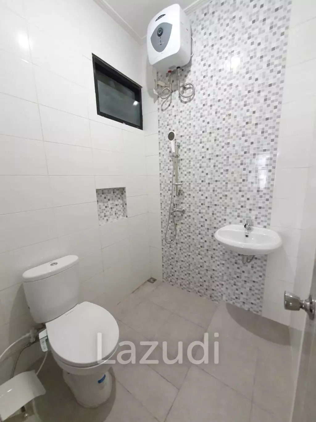 Kost Dekat Paragon City Mall Semarang, DP Mall Semarang, Tugu Muda Semarang, Stasiun Poncol Semarang