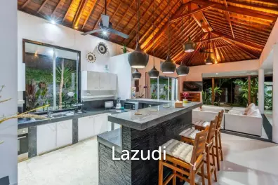 40 Years Lease 5 Bed Villa in Convenient Semer