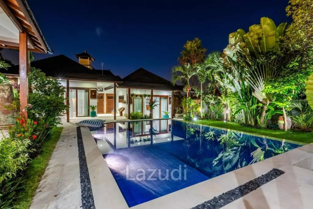 40 Years Lease 5 Bed Villa in Convenient Semer