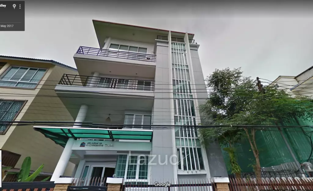 800 sqm. Home Office Building 5 fl. + Land (near BTS Saphan Kwai and MRT Mhor Chit) -- 35M THB.
