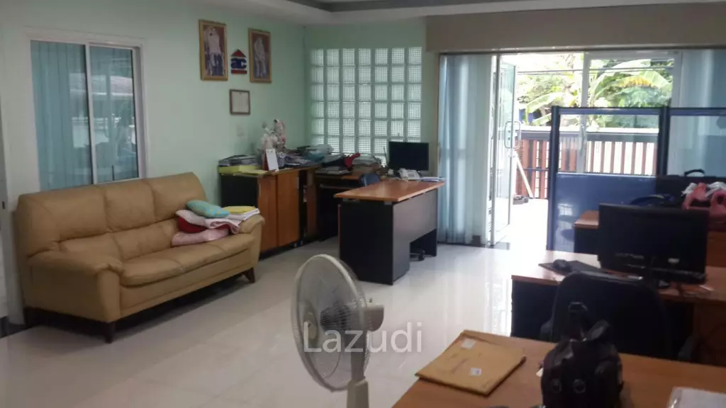 800 sqm. Home Office Building 5 fl. + Land (near BTS Saphan Kwai and MRT Mhor Chit) -- 35M THB.