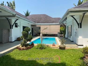 HEIGHTS 2 : Good Design 4 bed pool villa