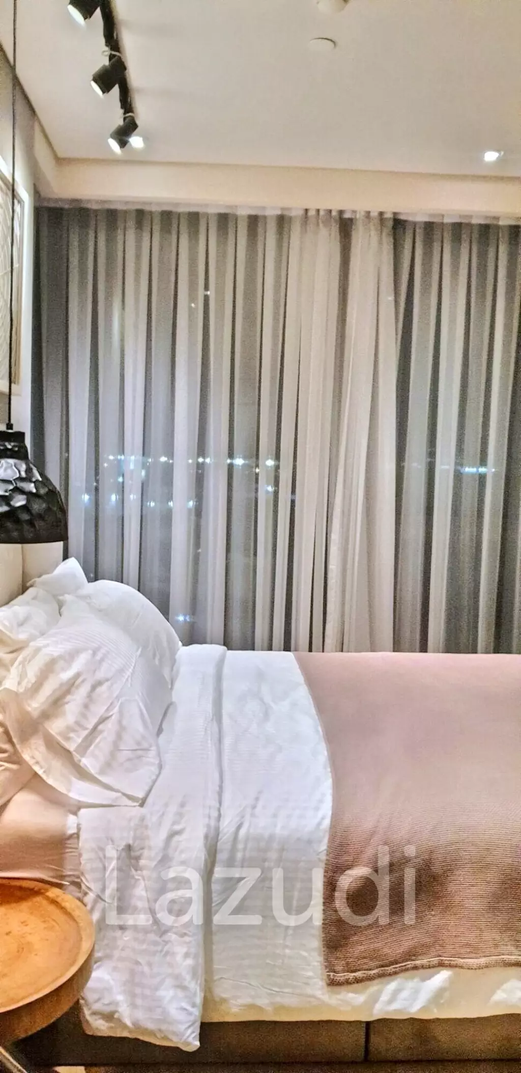 1 Bed 1 Bath 31 SQ.M  The Lumpini 24