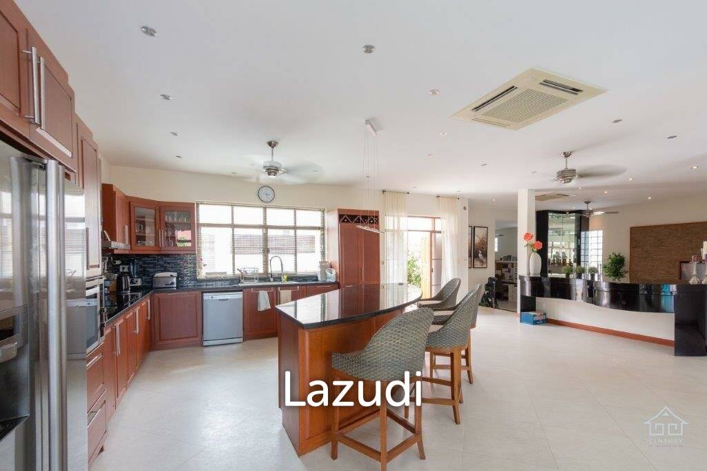 800 Sqm 3 Bed 4 Bath Villa For Sale