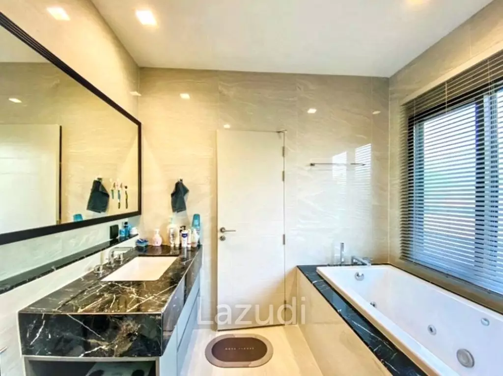 4 Bed 5 Bath 400 Sqm Detached House For Sale