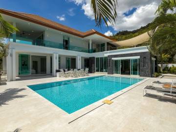 Phu Montra: Exclusive Luxury 4 Bedroom Pool Villa