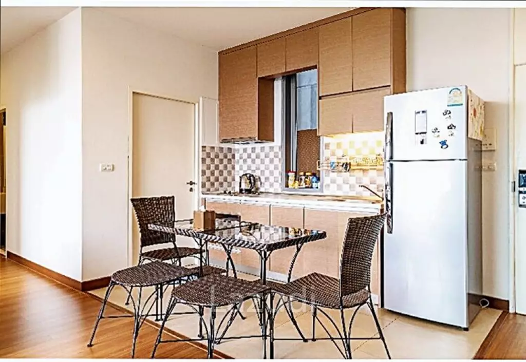 1 Bed 1 Bath 65 SQ.M Vantage Ratchavipa