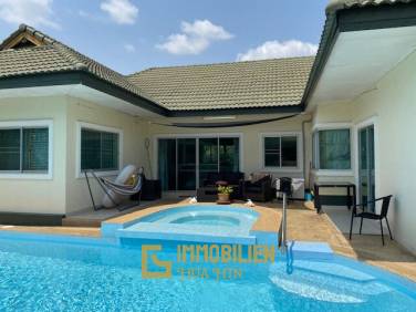 The Royal Lake: 3 Bedroom Pool Villa Khao Tao