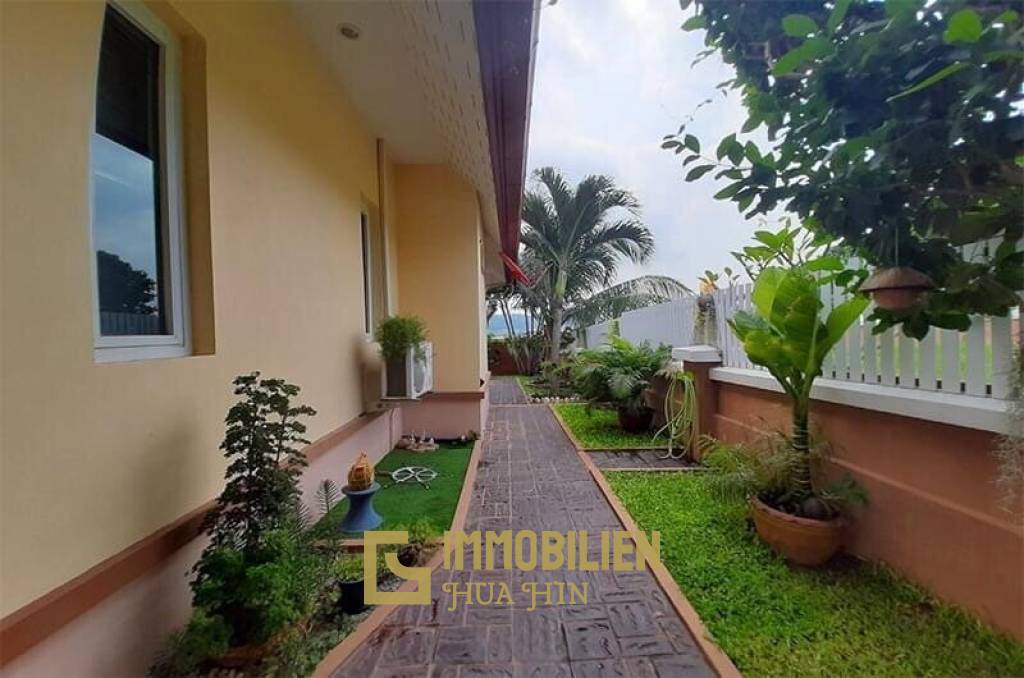 3 Bedroom Pool Villa In Peaceful Location