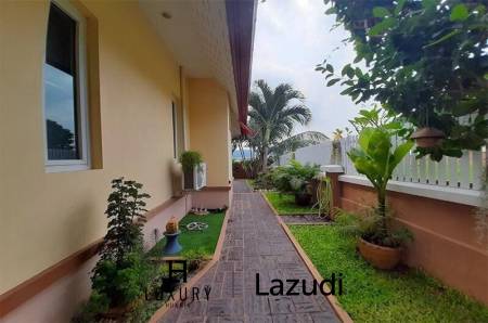 3 Bedroom Pool Villa In Peaceful Location