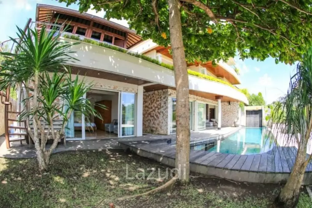 Designer Freehold Villa in Bukit