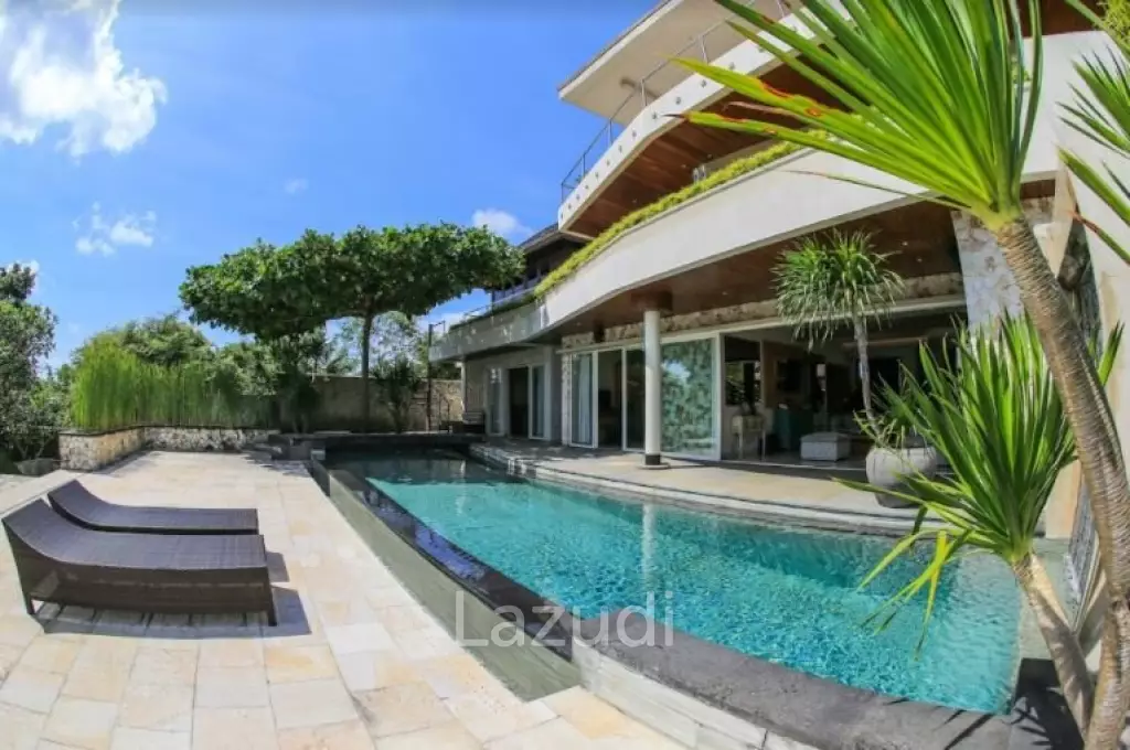 Designer Freehold Villa in Bukit