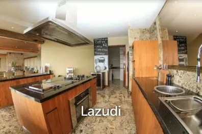 Designer Freehold Villa in Bukit