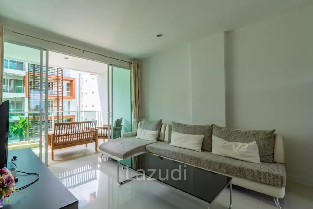 Breeze: 2 Bedroom Condo Close To The Beach