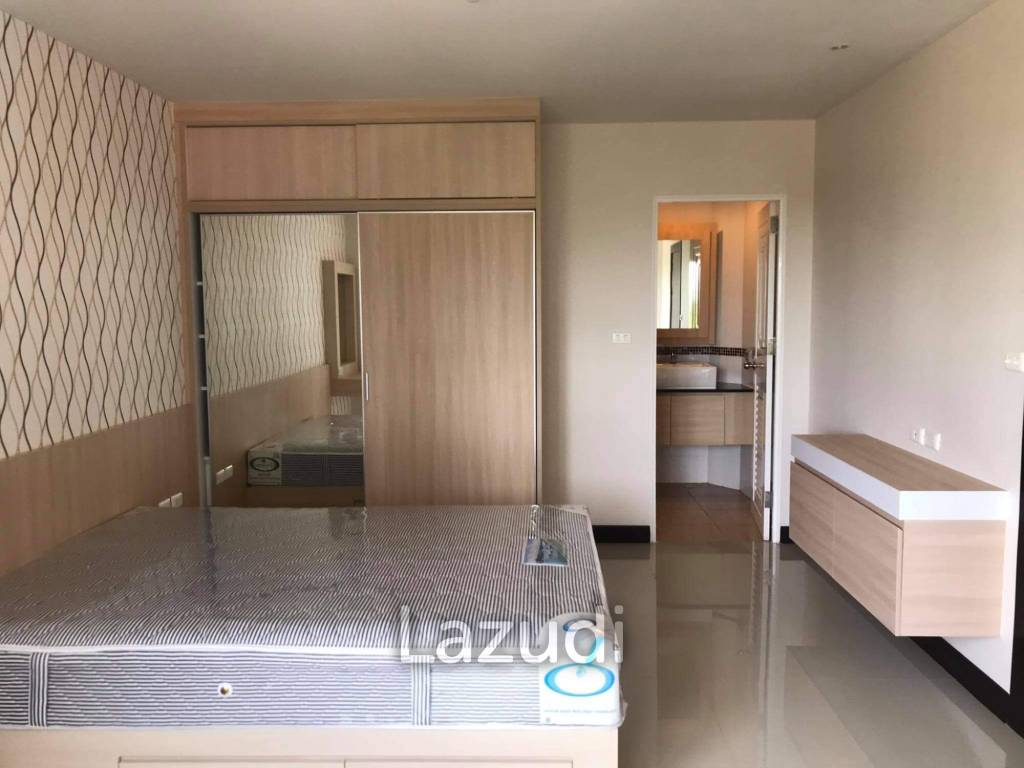 Condo 88: Brand New Condo with Gym and Amazing Pool!
