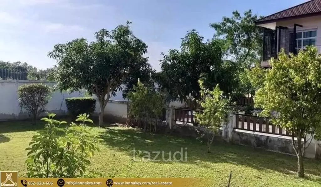 Big house for sale in the village project Siriphon Don Chan.