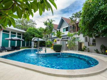 4 Bedroom House For Sale in Boutique Garden Villas