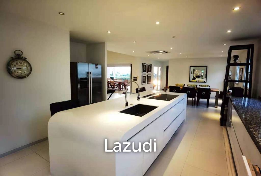 5 bedrooms for rent