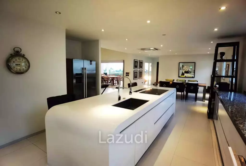 5 bedrooms for rent