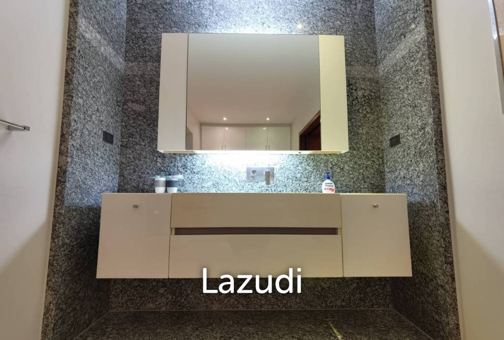 5 bedrooms for rent