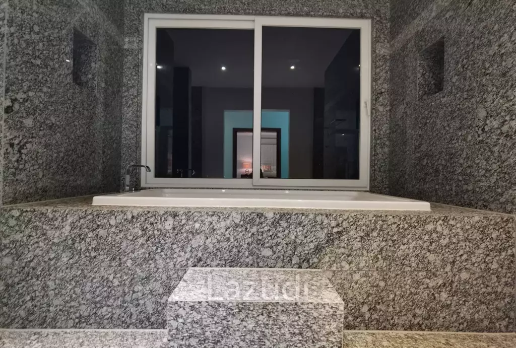 5 bedrooms for rent