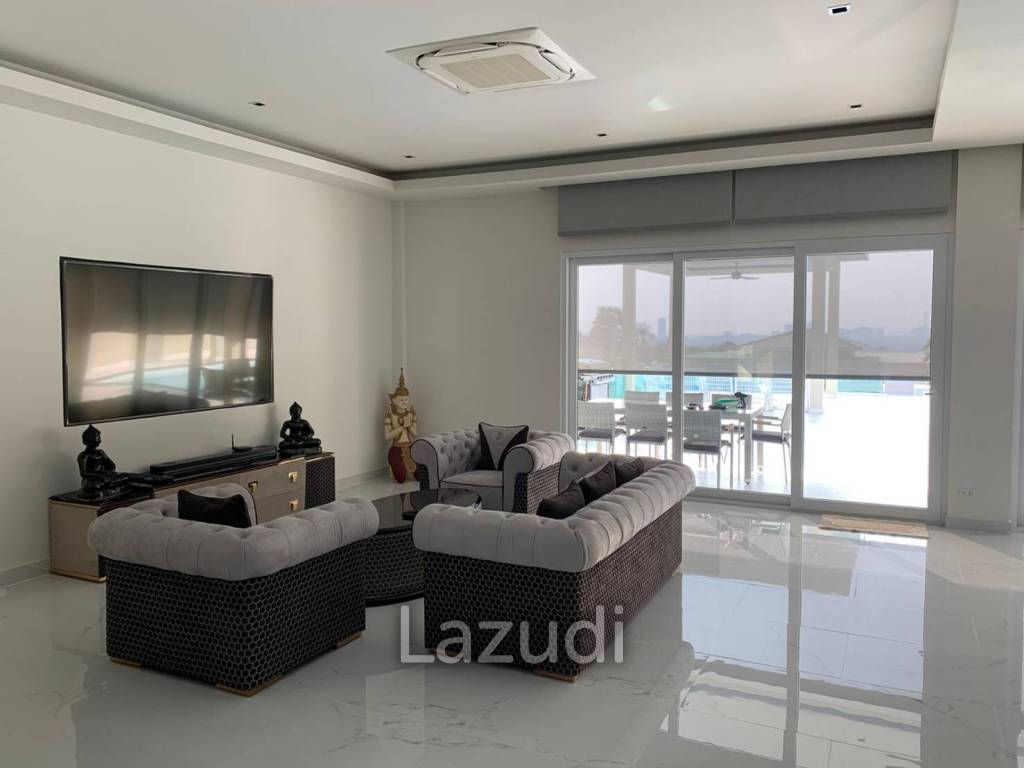10 bedrooms villa for Sale