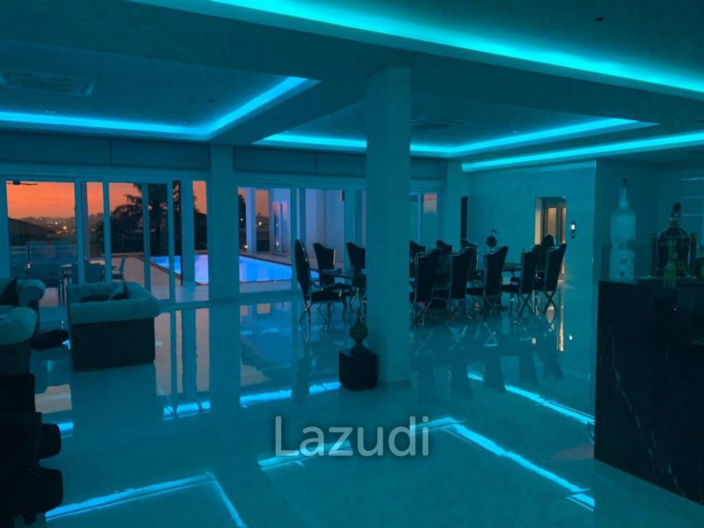 10 bedrooms villa for Sale