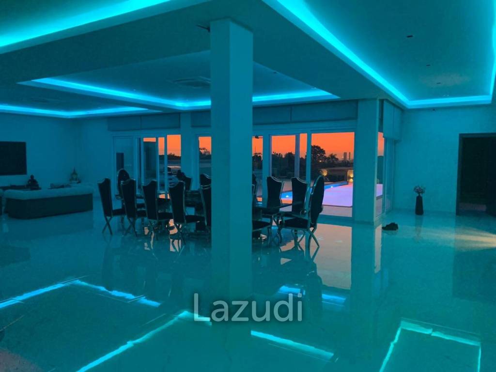 10 bedrooms villa for Sale