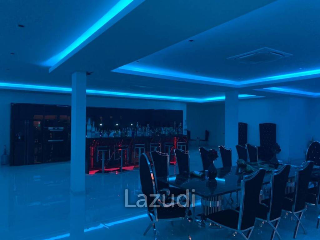 10 bedrooms villa for Sale