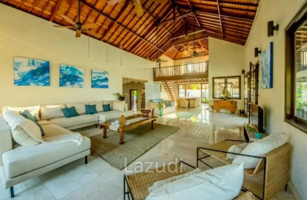 Remarkable Freehold villa with ocean views in Pecatu