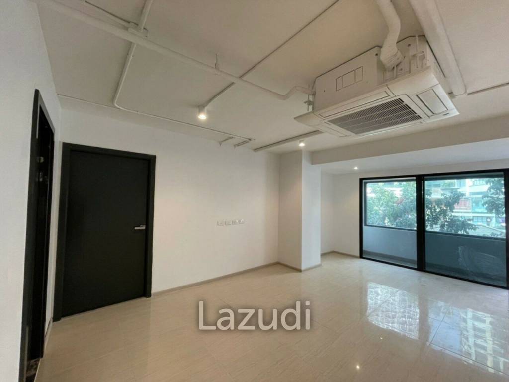 1 Bed 1 Bath 75 SQ.M President Park Sukhumvit 24