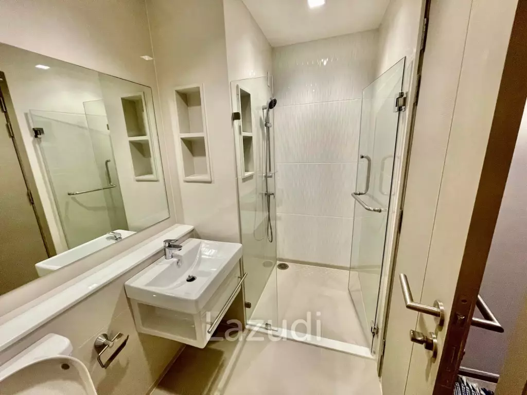 2 Bed 2 Bath 58 SQ.M  LIFE Asoke - Rama 9