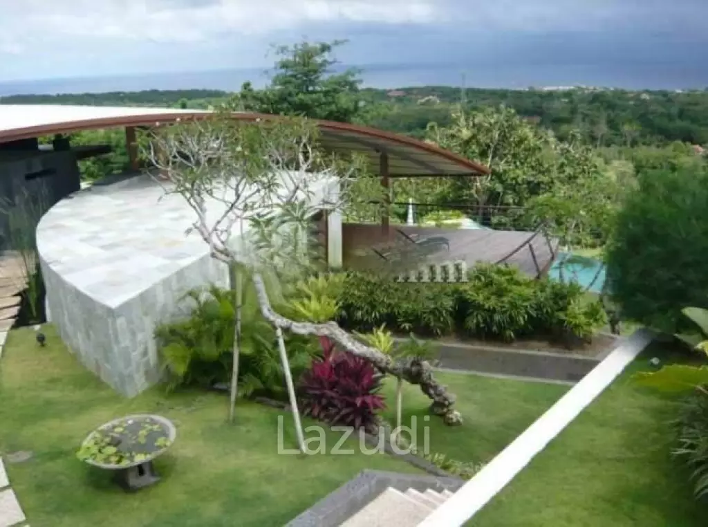 Spectacular Freehold villa in Padang Padang
