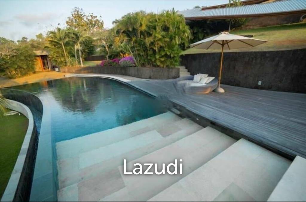 Spectacular Freehold villa in Padang Padang