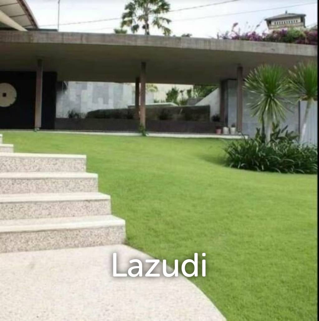 Spectacular Freehold villa in Padang Padang