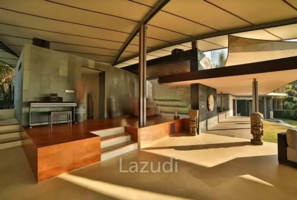 Spectacular Freehold villa in Padang Padang