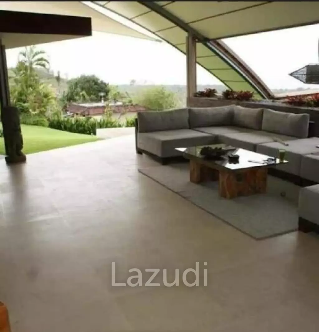 Spectacular Freehold villa in Padang Padang