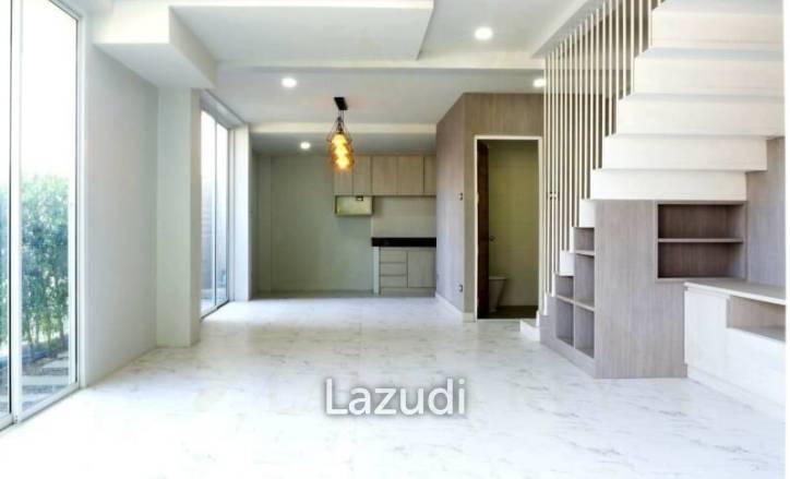 Luxury Townhome for Sale in Chiang Mai City