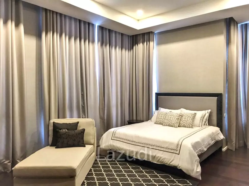 2 Bed 175 SQ.M The Capital Ekamai - Thonglor