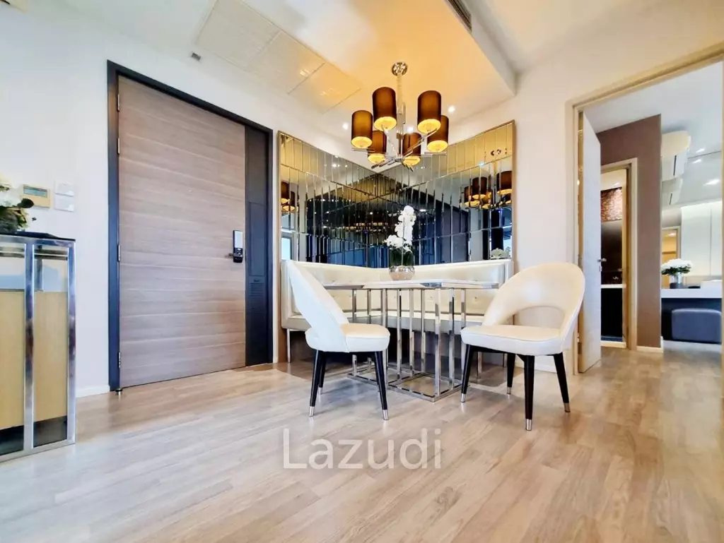 2 Bed 2 bath 64 SQ.M The Room Sathorn - St.Louis