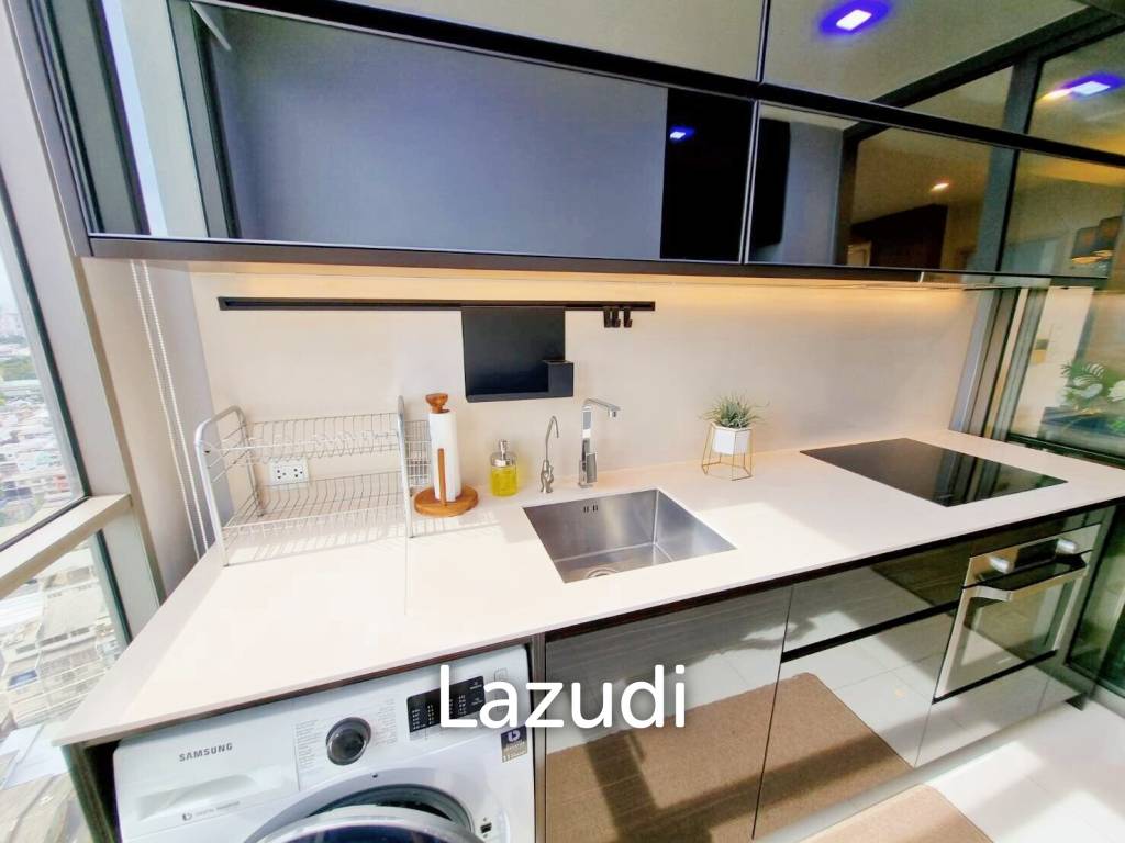 2 Bed 2 bath 64 SQ.M The Room Sathorn - St.Louis