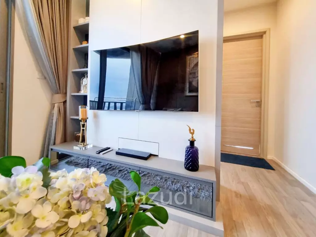 2 Bed 2 bath 64 SQ.M The Room Sathorn - St.Louis