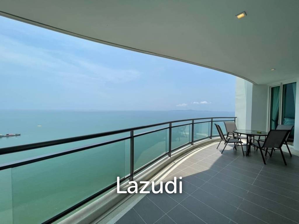 3 Bedrooms Beachfront Condo For rent