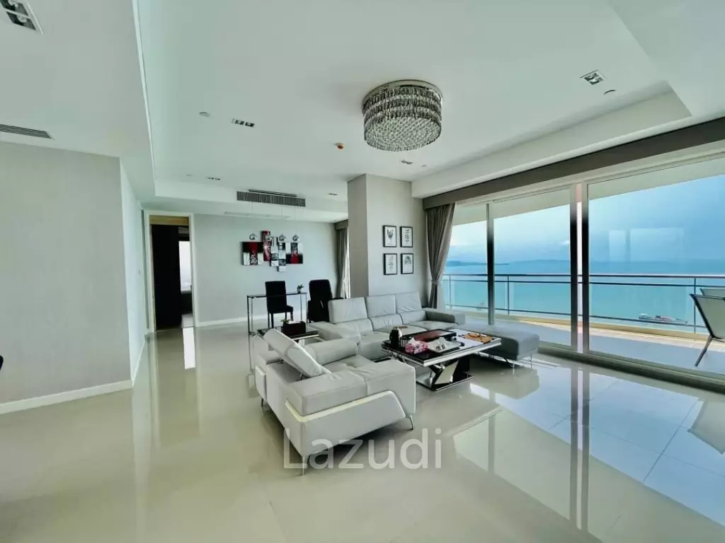 3 Bedrooms Beachfront Condo For rent