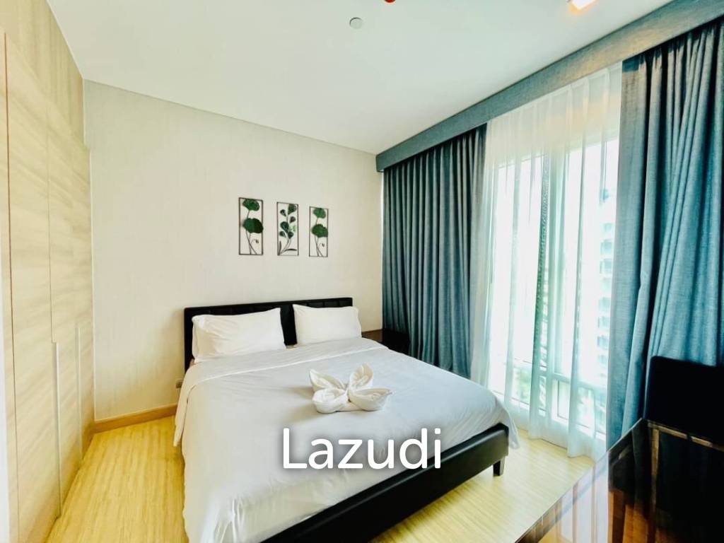 3 Bedrooms Beachfront Condo For rent